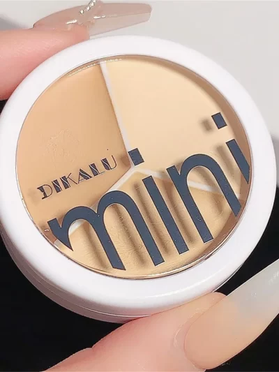 Moisturizing Contour/Concealer Palette with Brush - 3 Colors